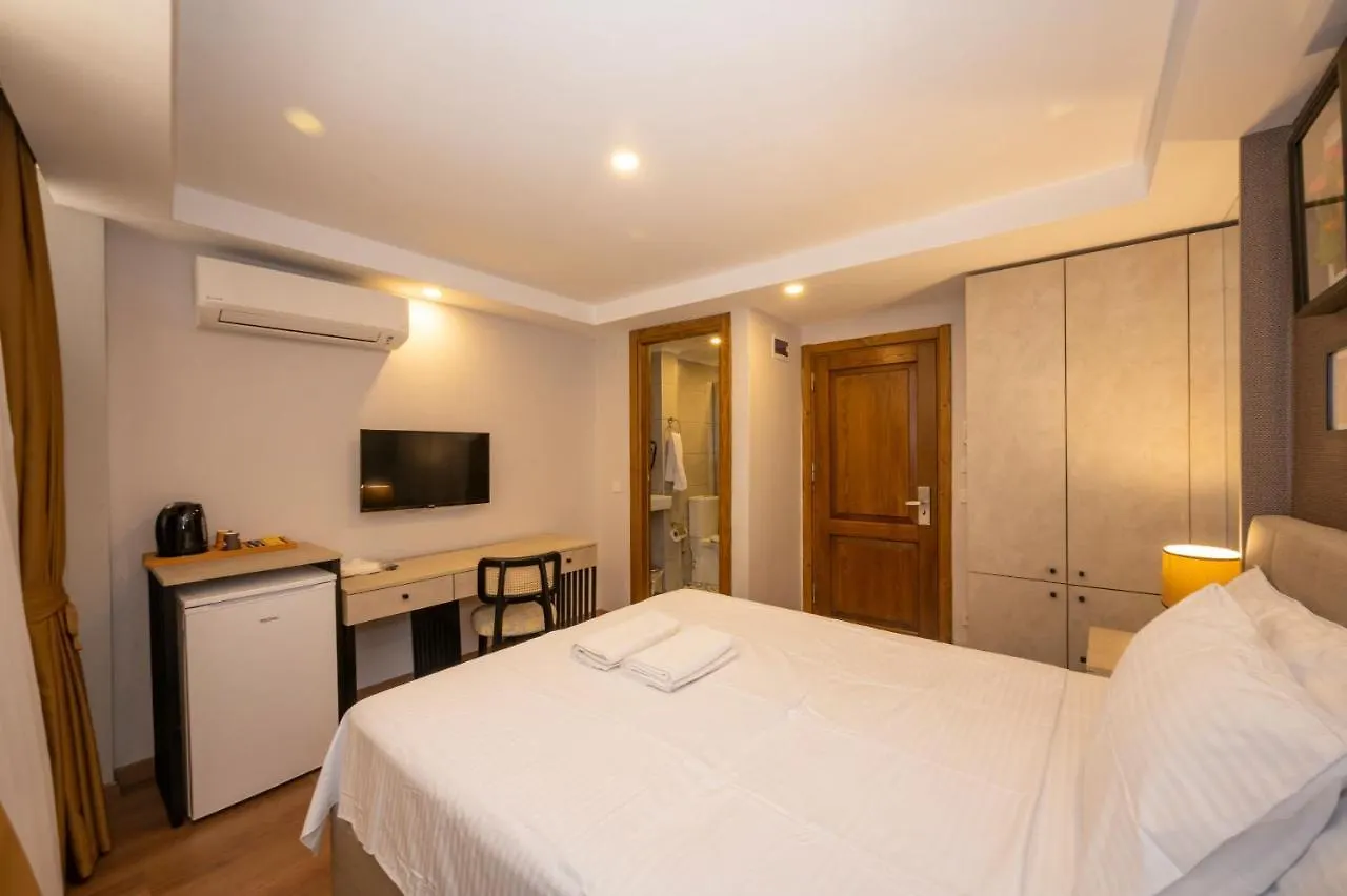 Taksim Suite 이스탄불 0*,