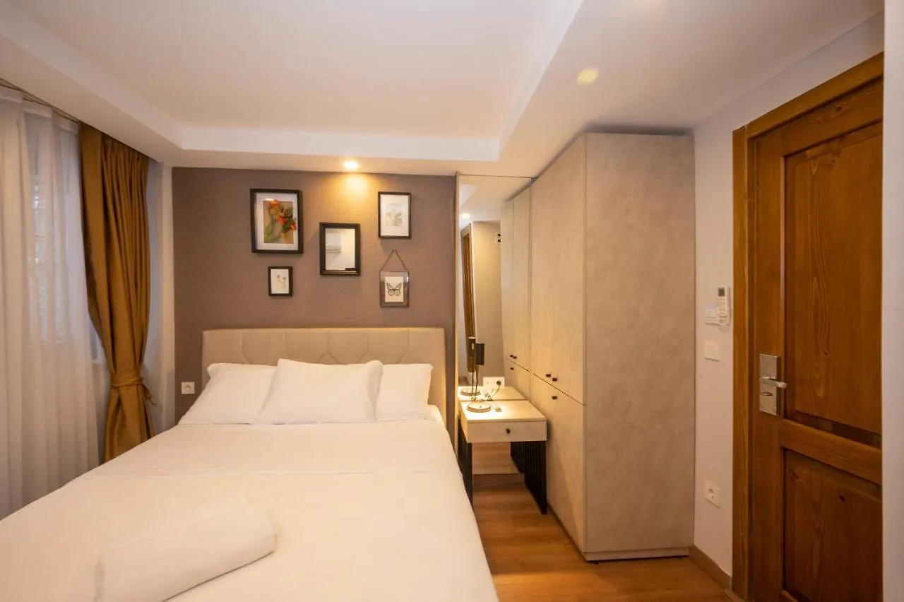 Taksim Suite 이스탄불 0*,